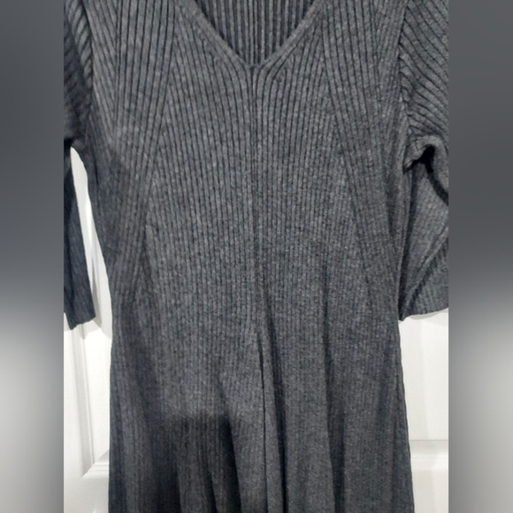 Lane Bryant Heather Gray 3/4 Sleeve Sweater Dress in Size 18/20 - 2X - Picture 4 of 10
